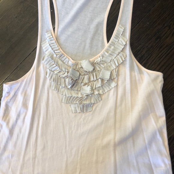 Pale pink tank with detail, size medium - Picture 2 of 3